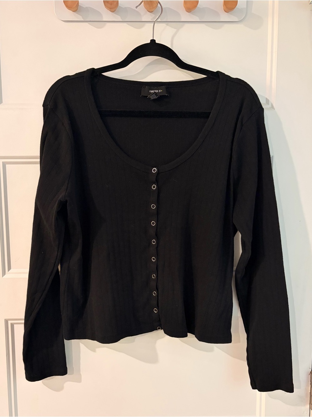 Forever 21+ Women’s Black Ribbed Snap-Front Long Sleeve Top | 2X